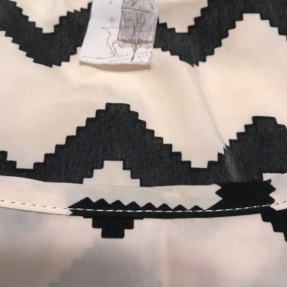 Anthropologie Francesca's Chevron Pattern Blouse - Picture 8 of 8